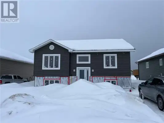 Image of 4348 Larocque Ave
